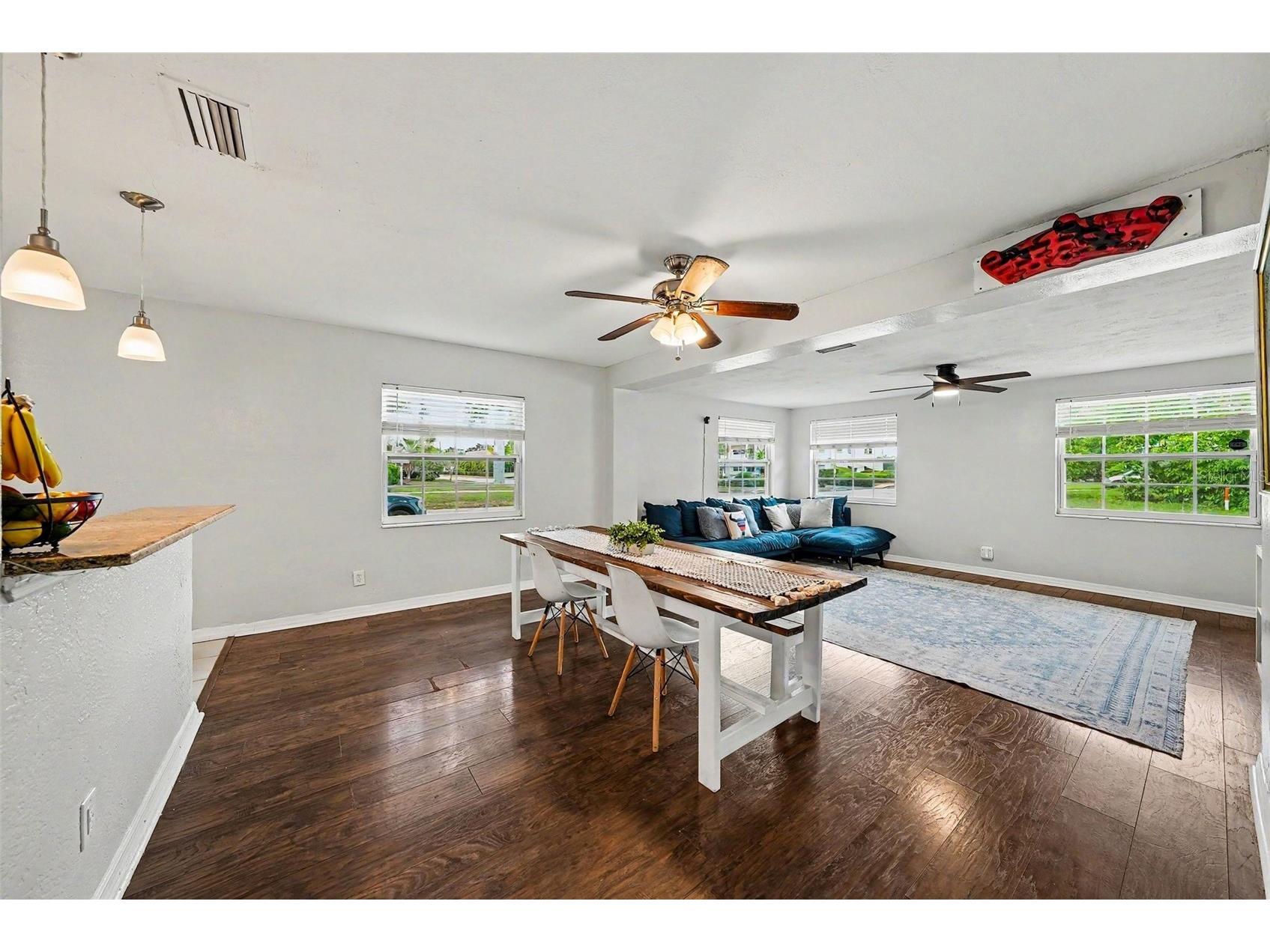 3901 13th Avenue N Saint Petersburg FL 33713 TB8508263 image20