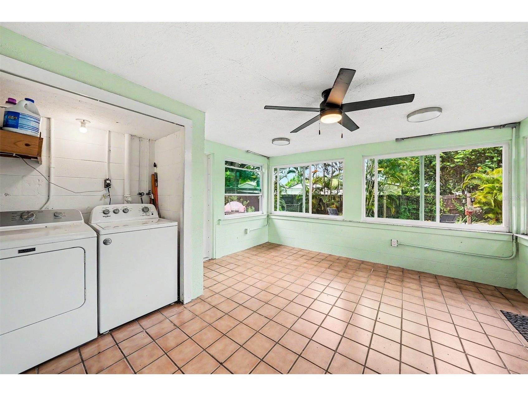 3901 13th Avenue N Saint Petersburg FL 33713 TB8508263 image25