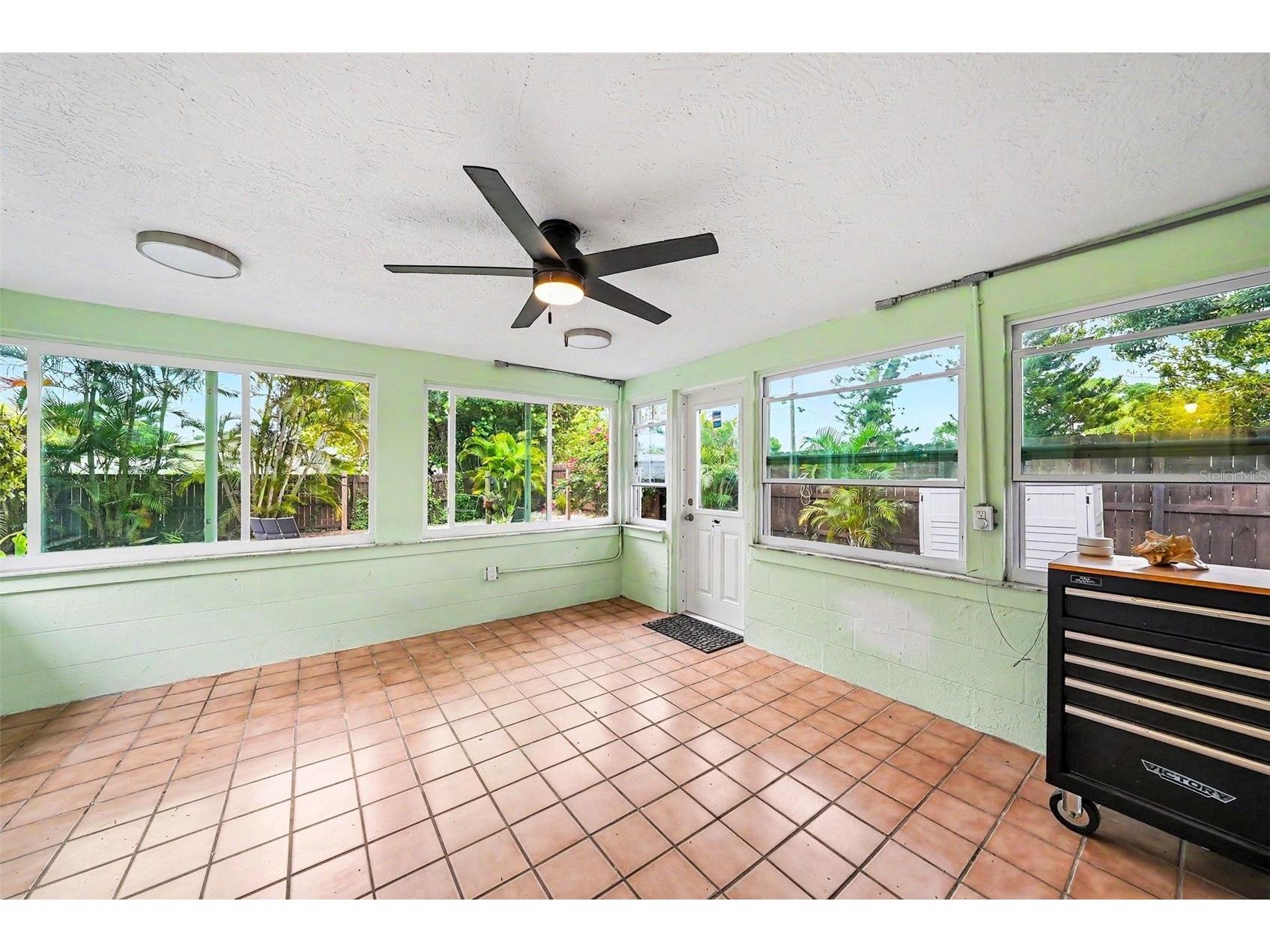 3901 13th Avenue N Saint Petersburg FL 33713 TB8508263 image26