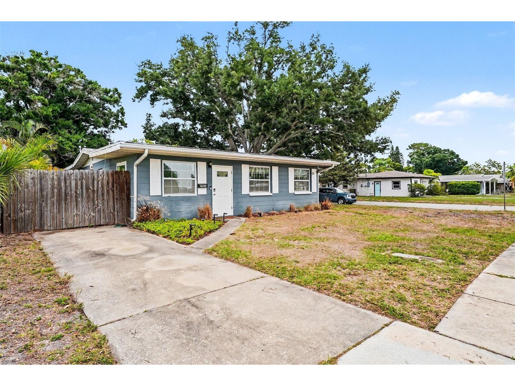 3901 13th Avenue N Saint Petersburg FL 33713 TB8508263 image28