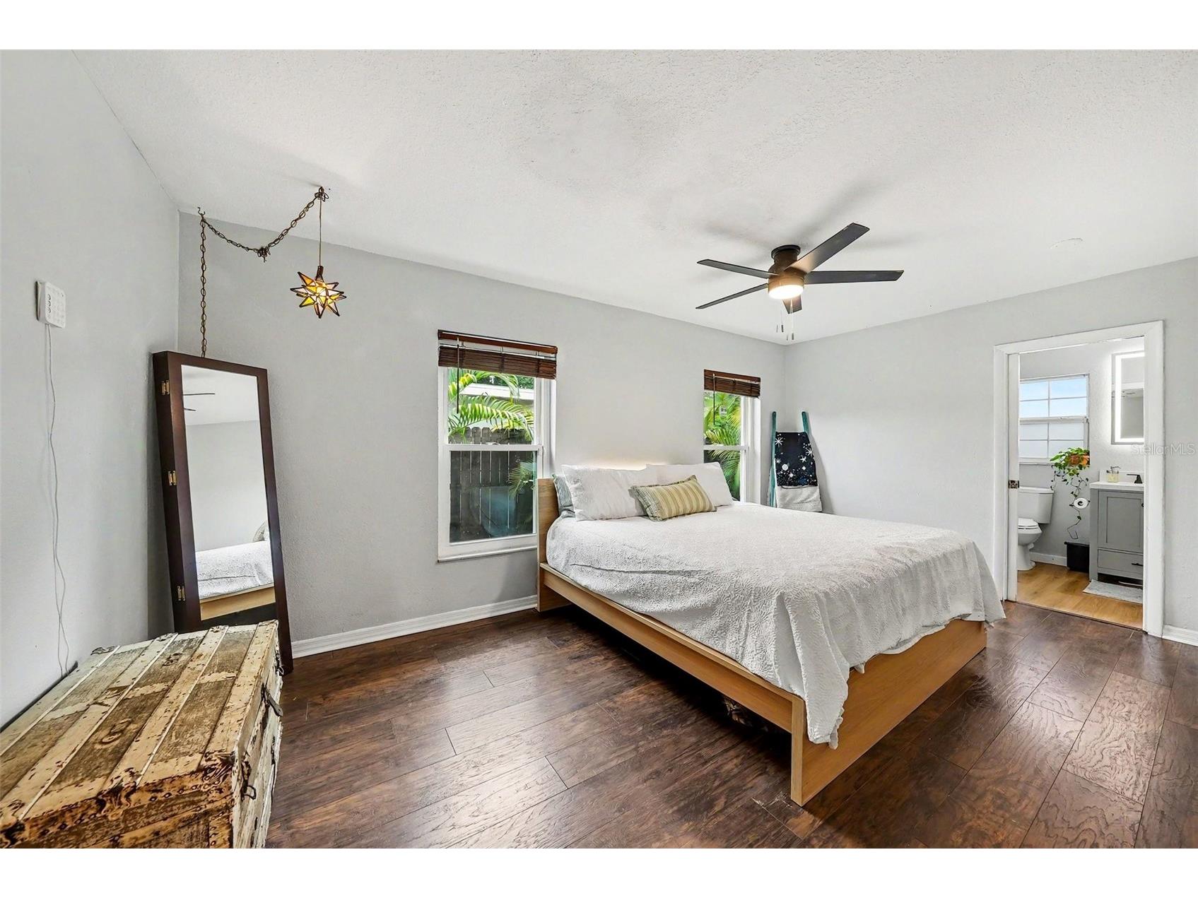 3901 13th Avenue N Saint Petersburg FL 33713 TB8508263 image6