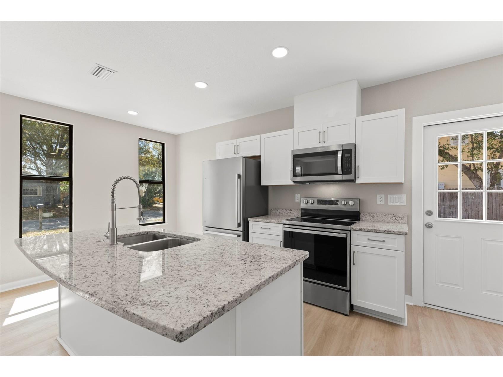 3901 45th Avenue N Saint Petersburg FL 33714 TB8485592 image14