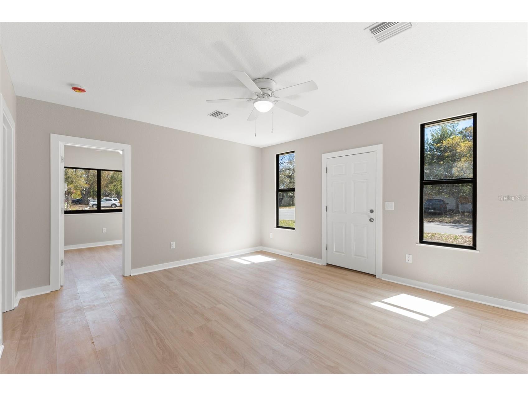 3901 45th Avenue N Saint Petersburg FL 33714 TB8485592 image7