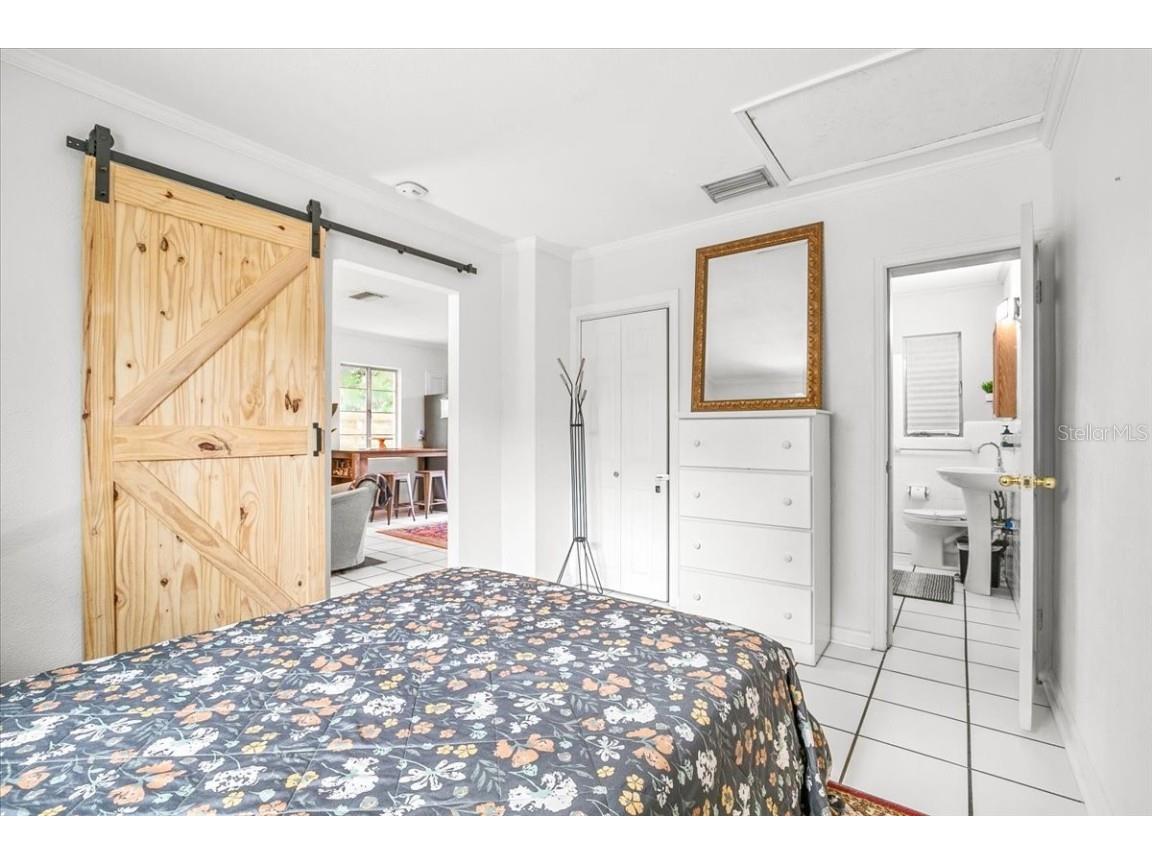 3901 Iroquois Avenue Sarasota FL 34234 A4667237 image11