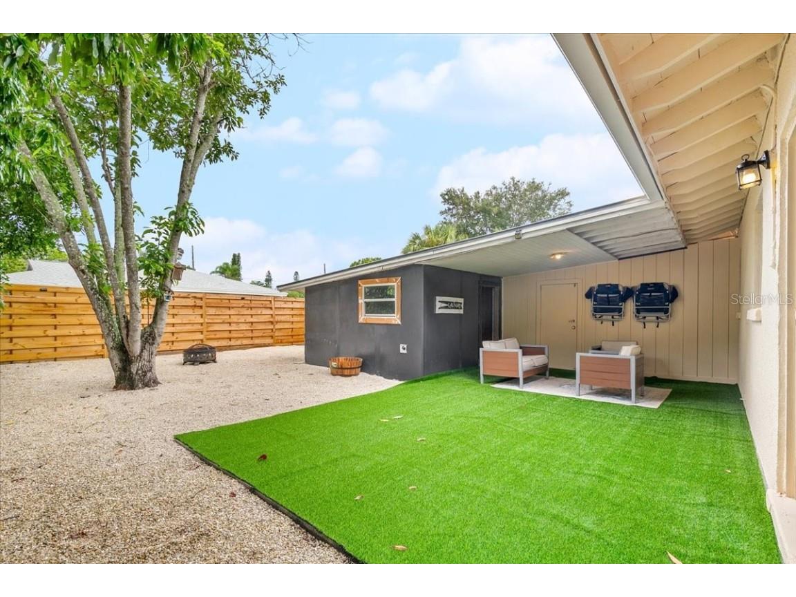 3901 Iroquois Avenue Sarasota FL 34234 A4667237 image14