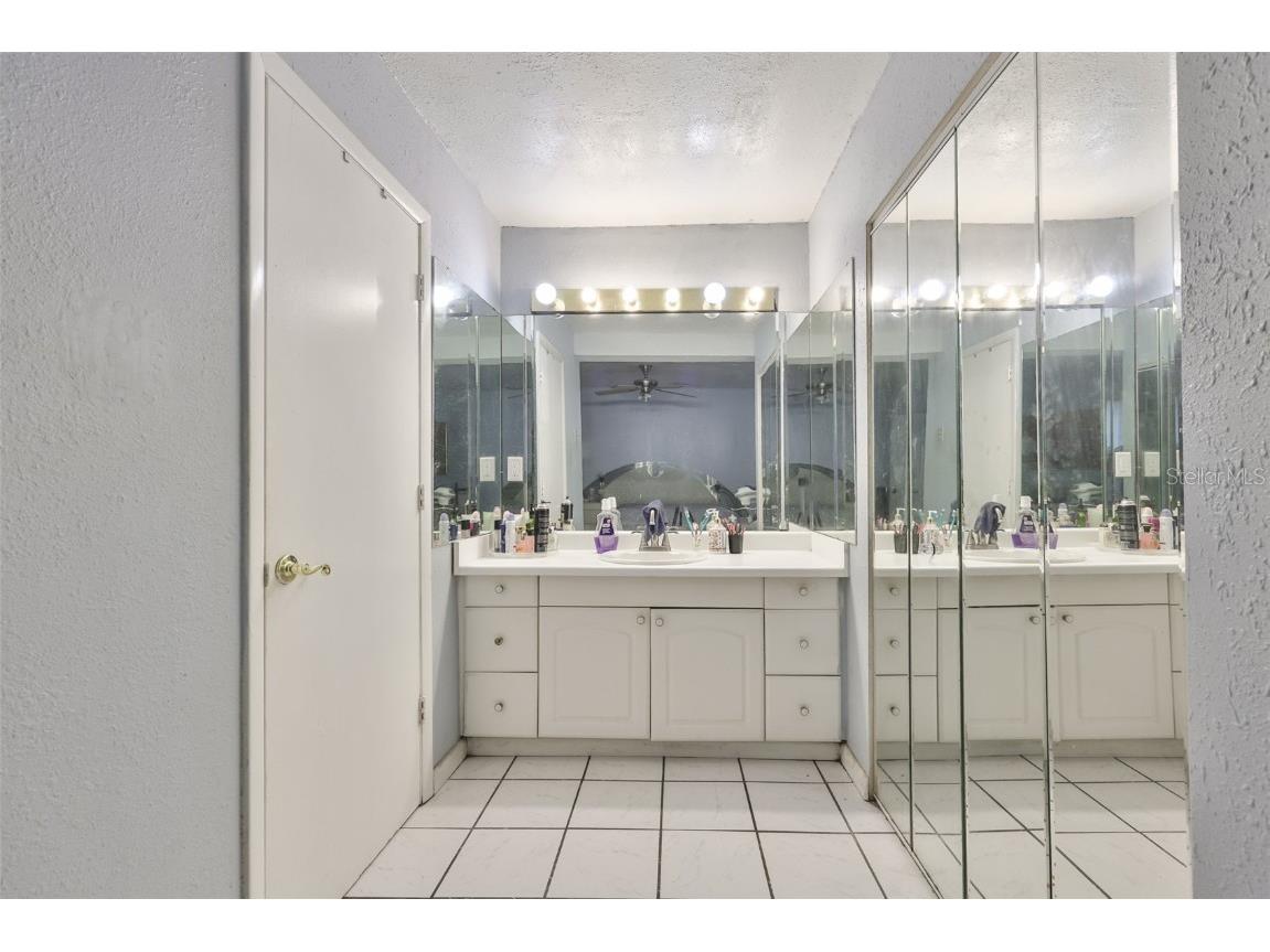 3901 N Clearfield Avenue Tampa FL 33603 TB8450026 image25