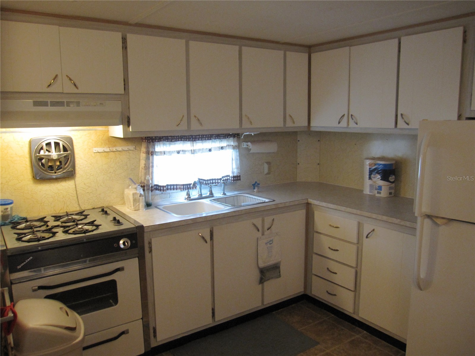 39015 Hillcrest Drive Zephyrhills FL 33542 TB8502248 image8
