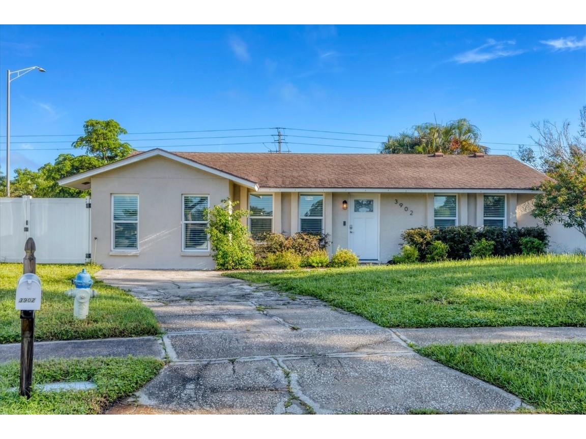 3902 Cochise Terrace Sarasota FL 34233 A4663724 image1