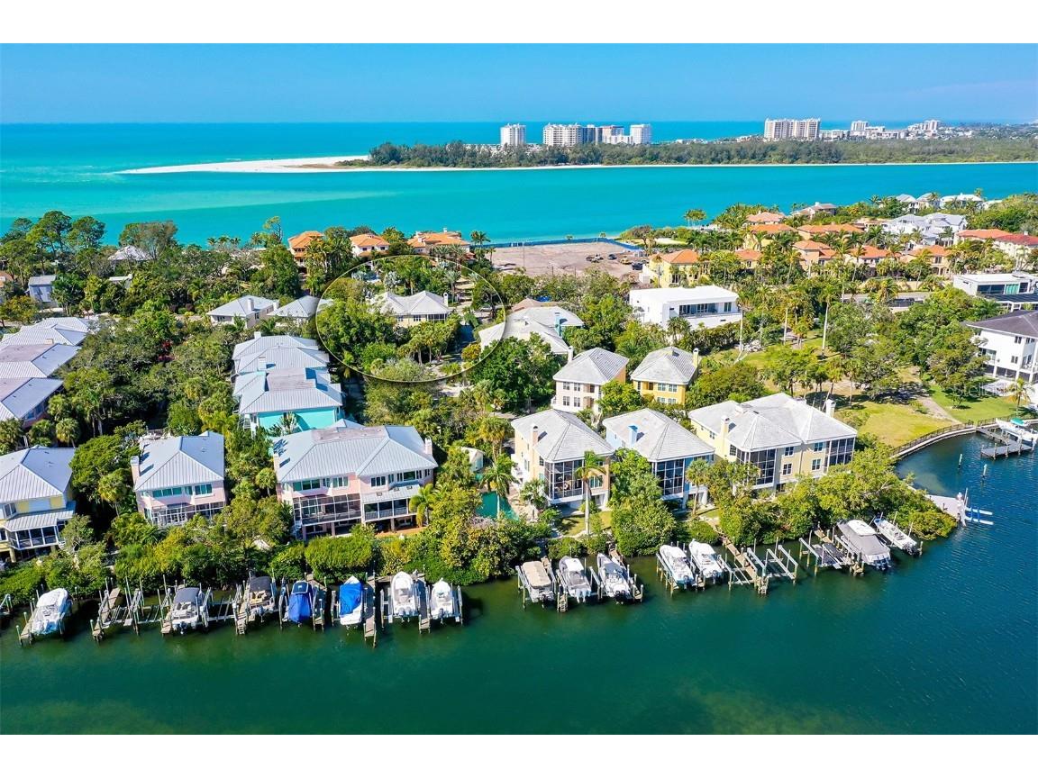 3902 Somerset Drive #10 Sarasota FL 34242 A4558801 image1