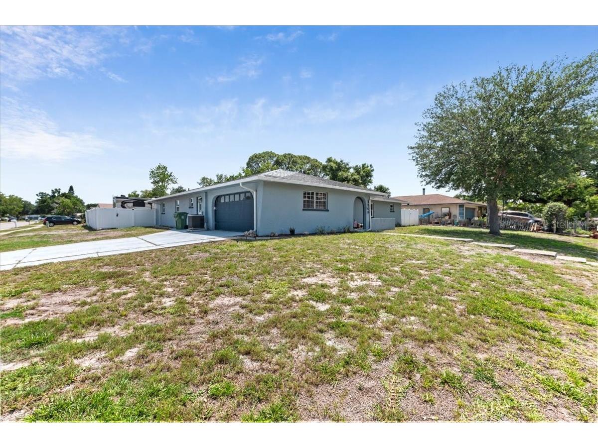 3903 24th Avenue W Bradenton FL 34205 A4693145 image43