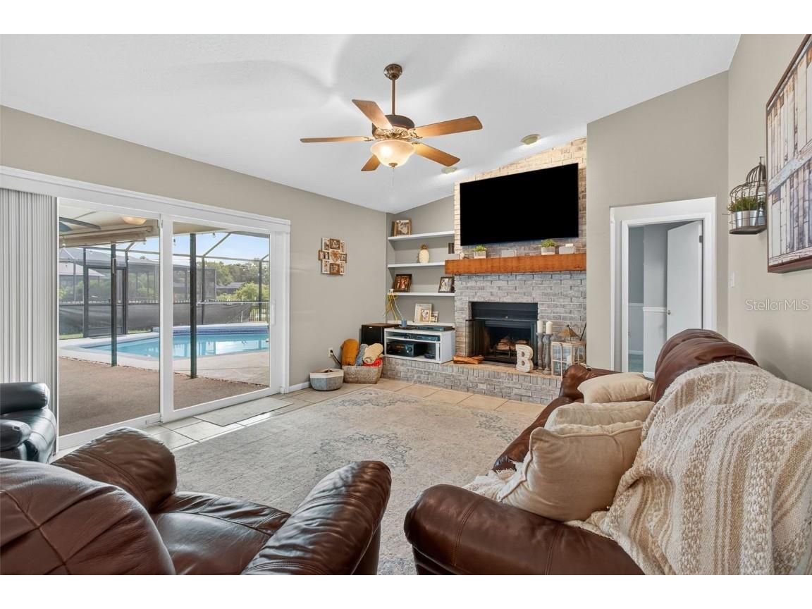 3903 Dunaire Drive Valrico FL 33596 TB8436548 image24