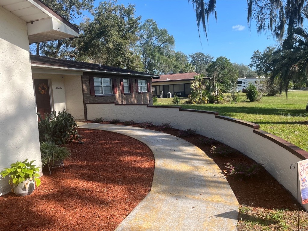 39035 10th Avenue Zephyrhills FL 33542 T3415963 image1