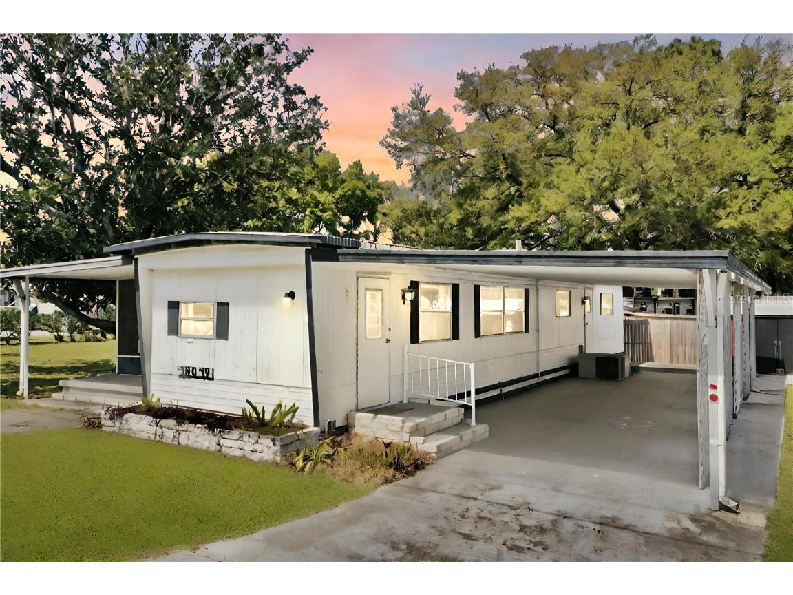 39039 Hillcrest Drive Zephyrhills FL 33542 G5079710 image1