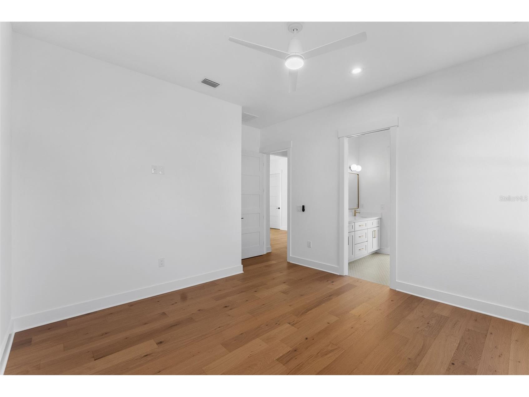 3904 Greenwood Drive Tampa FL 33611 TB8475267 image25