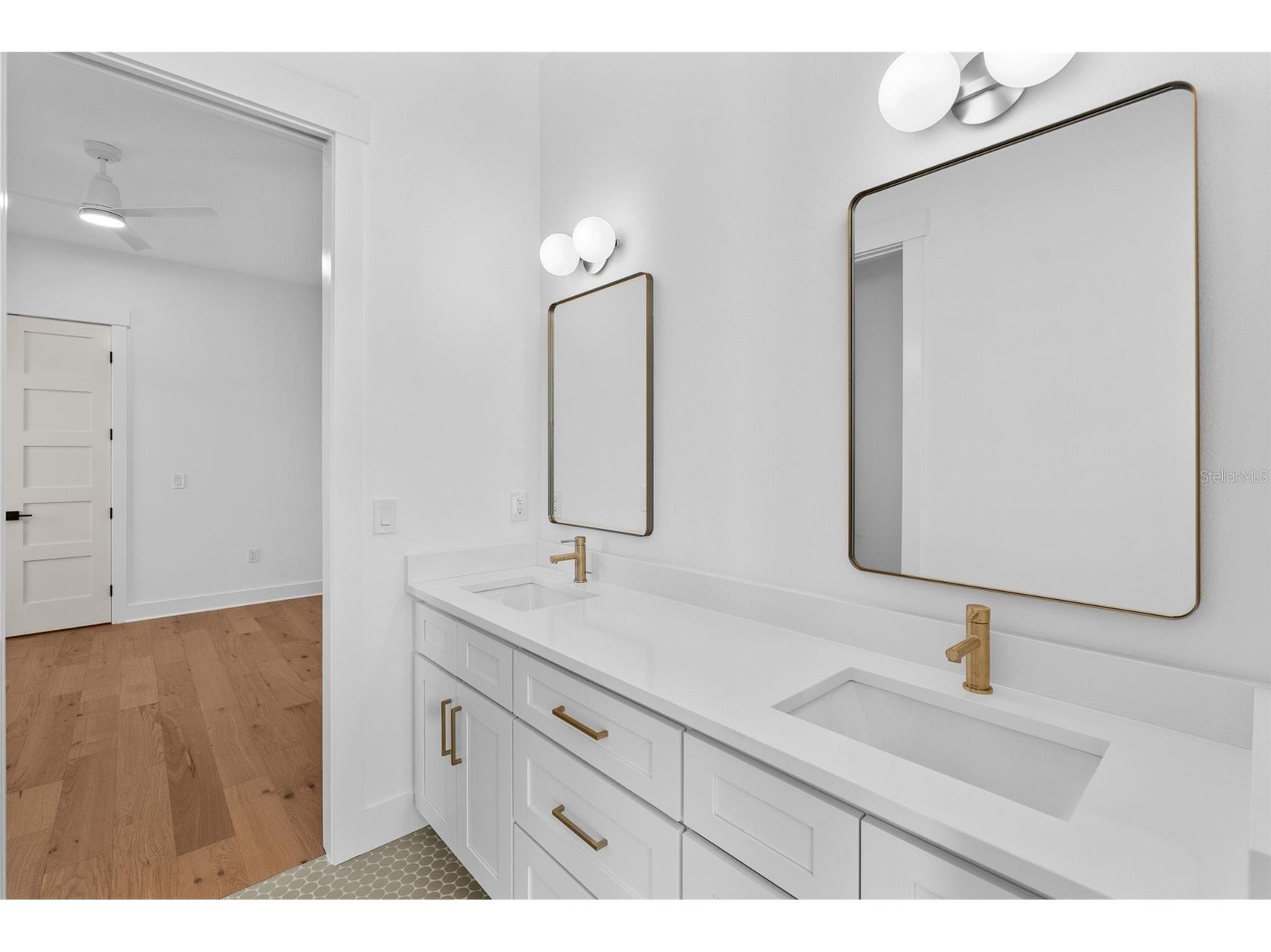 3904 Greenwood Drive Tampa FL 33611 TB8475267 image34