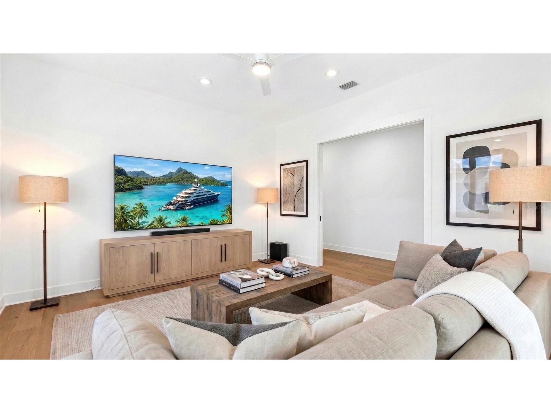 3904 Greenwood Drive Tampa FL 33611 TB8475267 image7