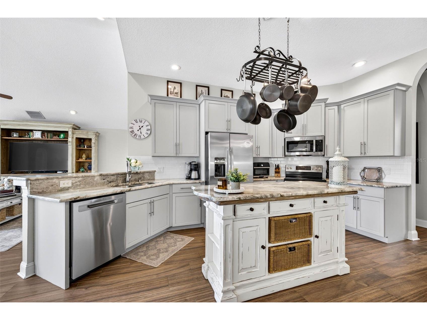 3904 S Nine Drive Valrico FL 33596 TB8515419 image20