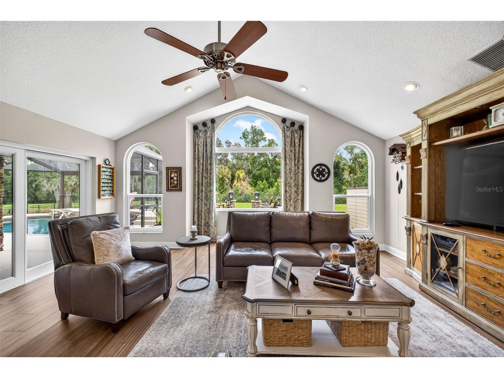 3904 S Nine Drive Valrico FL 33596 TB8515419 image38