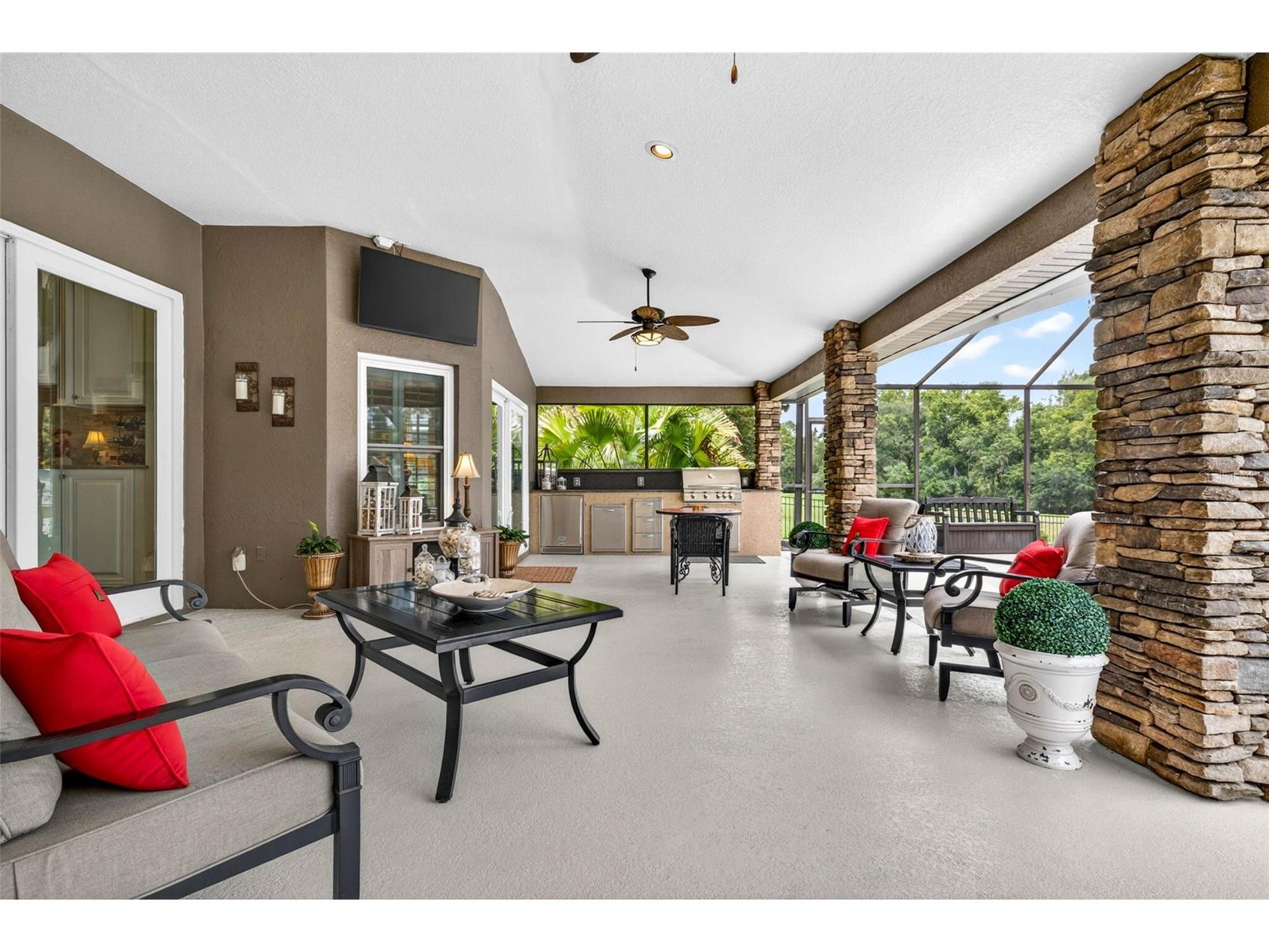 3904 S Nine Drive Valrico FL 33596 TB8515419 image64