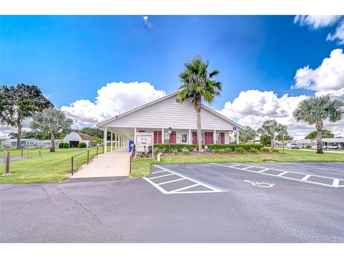 3904 William Hume Drive Zephyrhills FL 33541 TB8455513 image25