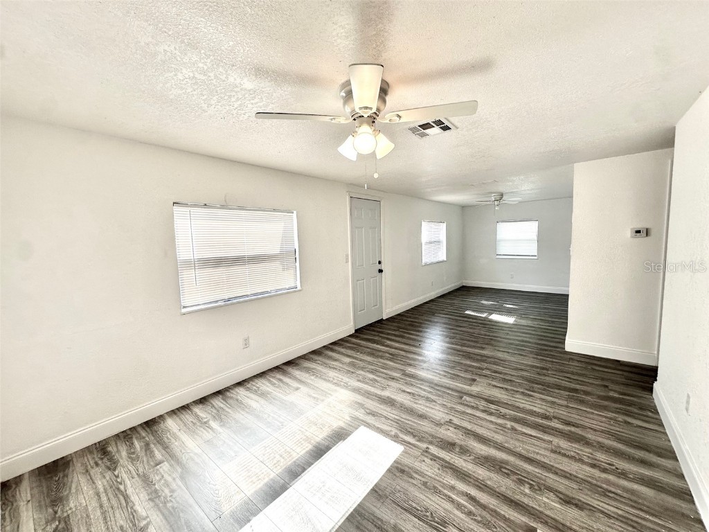 3905 54th Avenue N Saint Petersburg FL 33714 TB8451677 image4