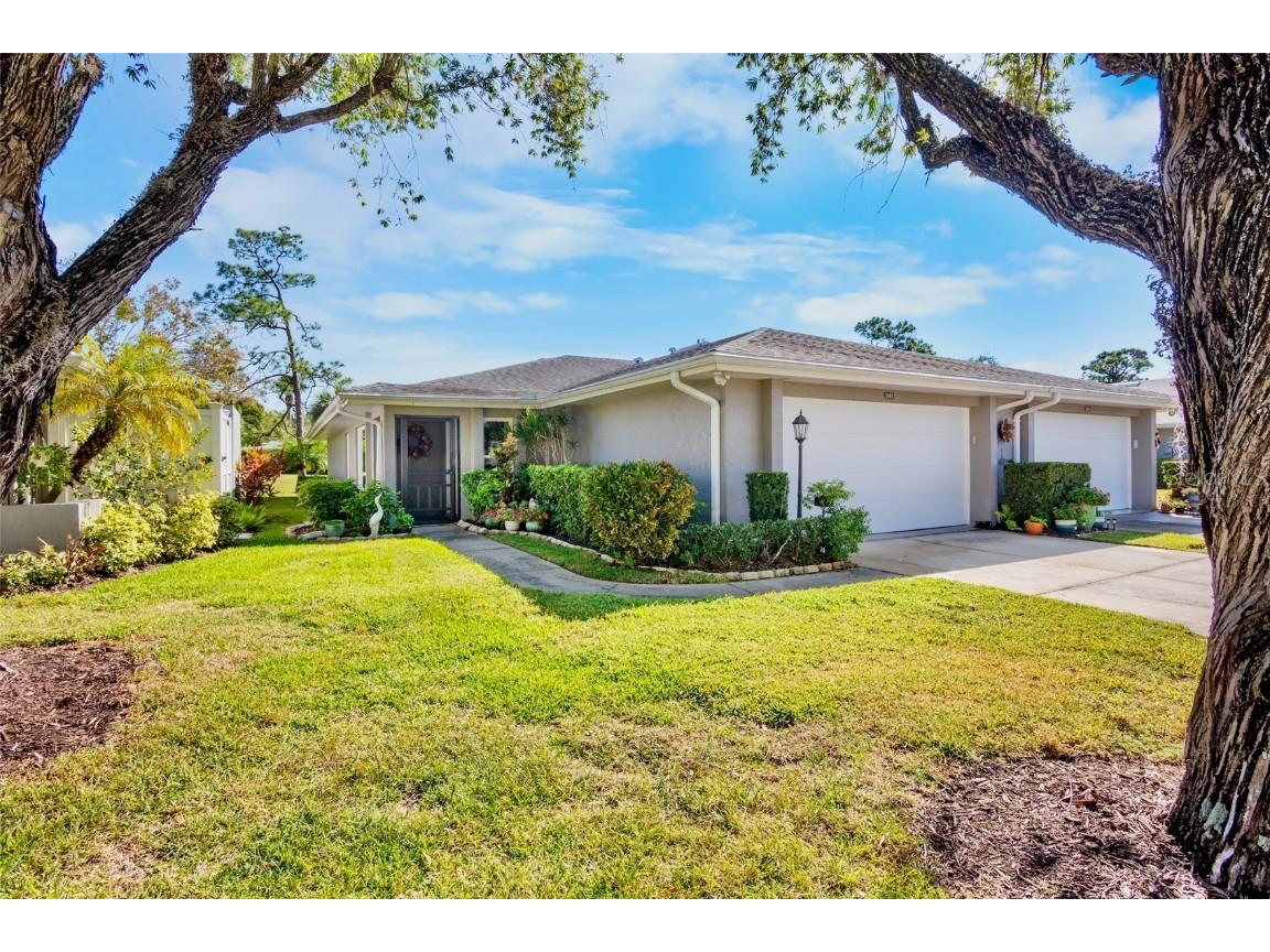 3905 Center Gate Circle #3 Sarasota FL 34233 A4672254 image1