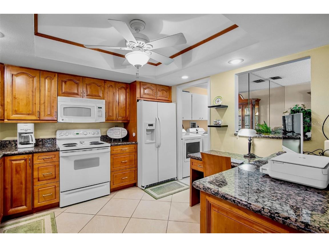 3905 Center Gate Circle #3 Sarasota FL 34233 A4672254 image6