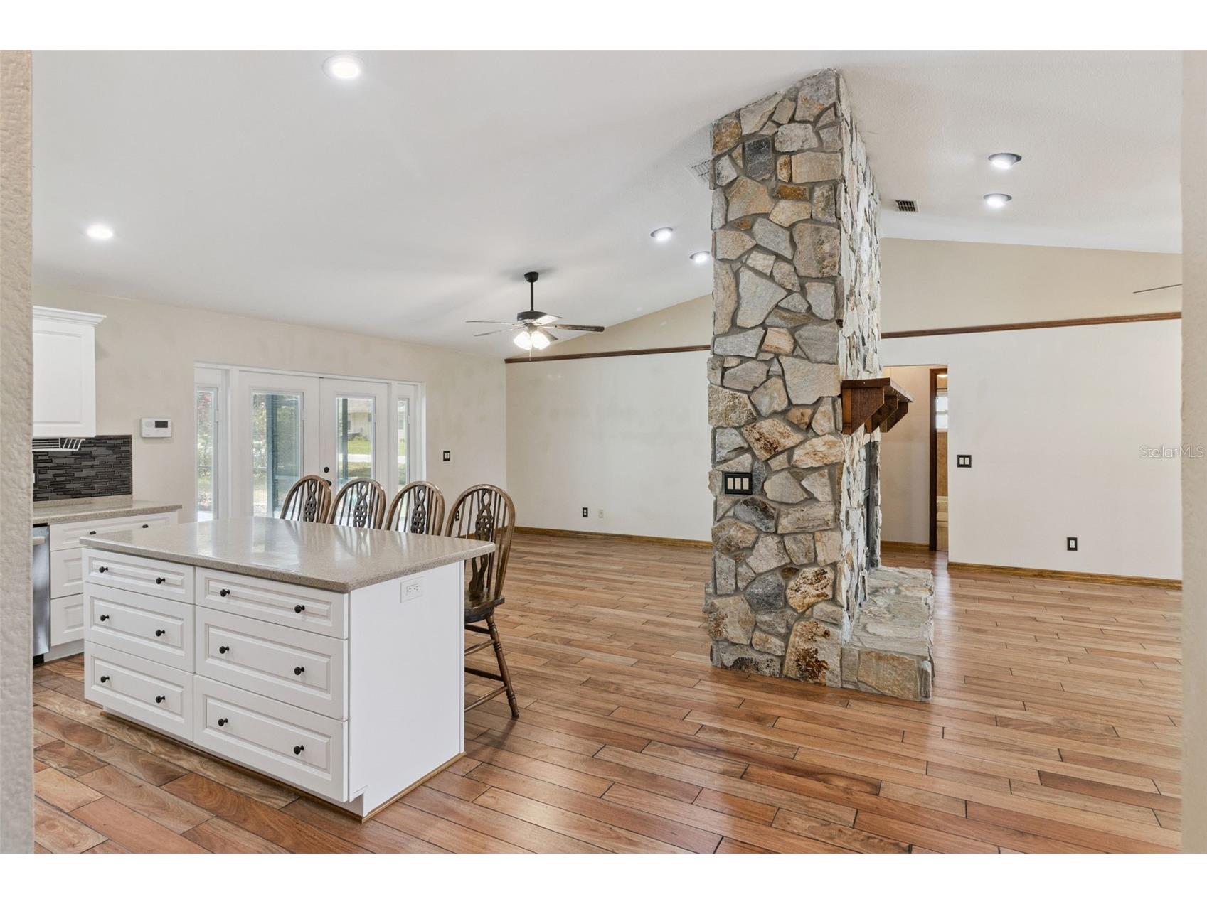 3905 Lemon Tree Ct Lakeland FL 33813 O6420231 image8
