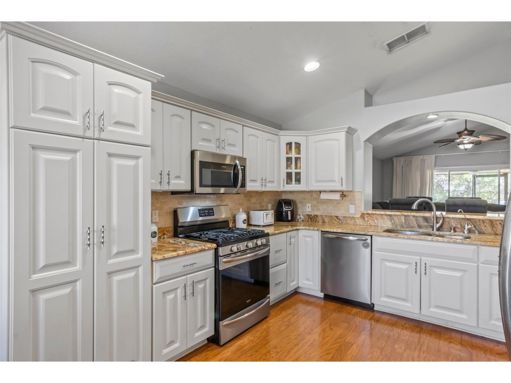 3905 Osprey Pointe Circle Winter Haven FL 33884 - LAKE NED P4938216 image10