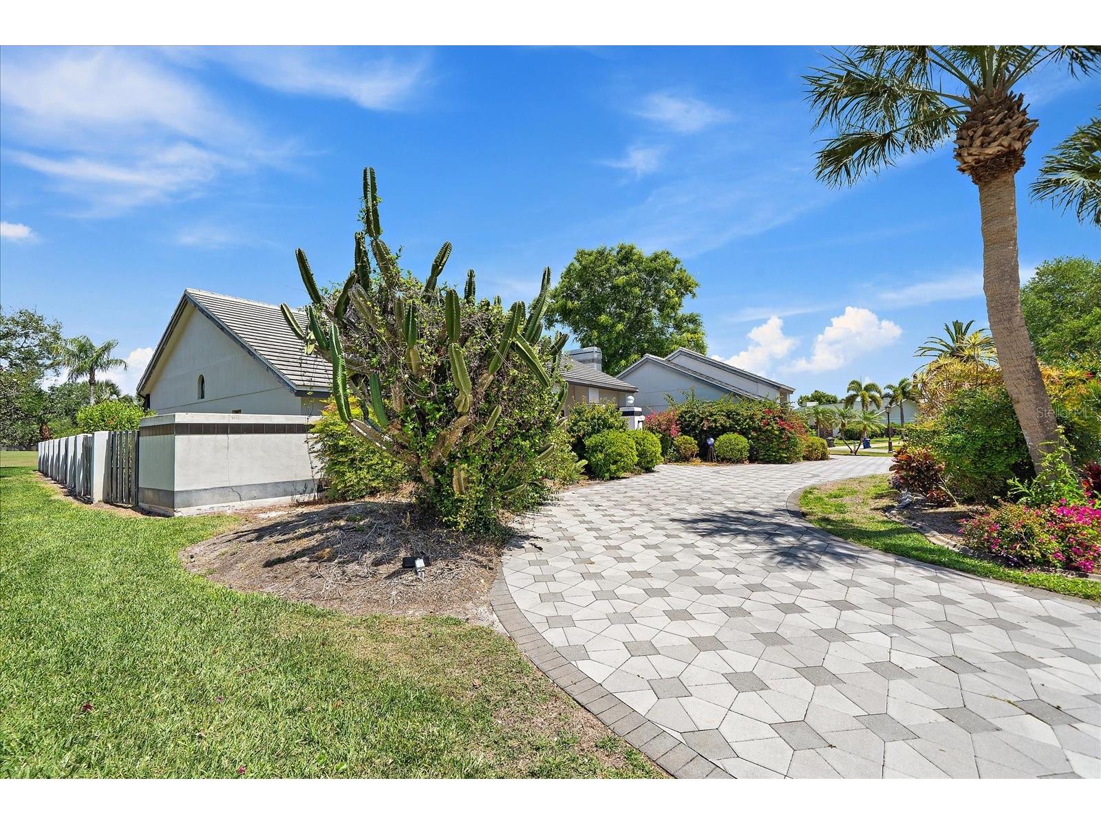 3905 Spyglass Hill Road Sarasota FL 34238 A4688836 image2