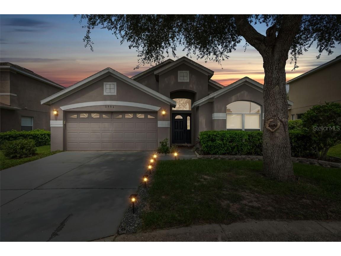 3906 Beaumont Loop Spring Hill FL 34609 W7855919 image1