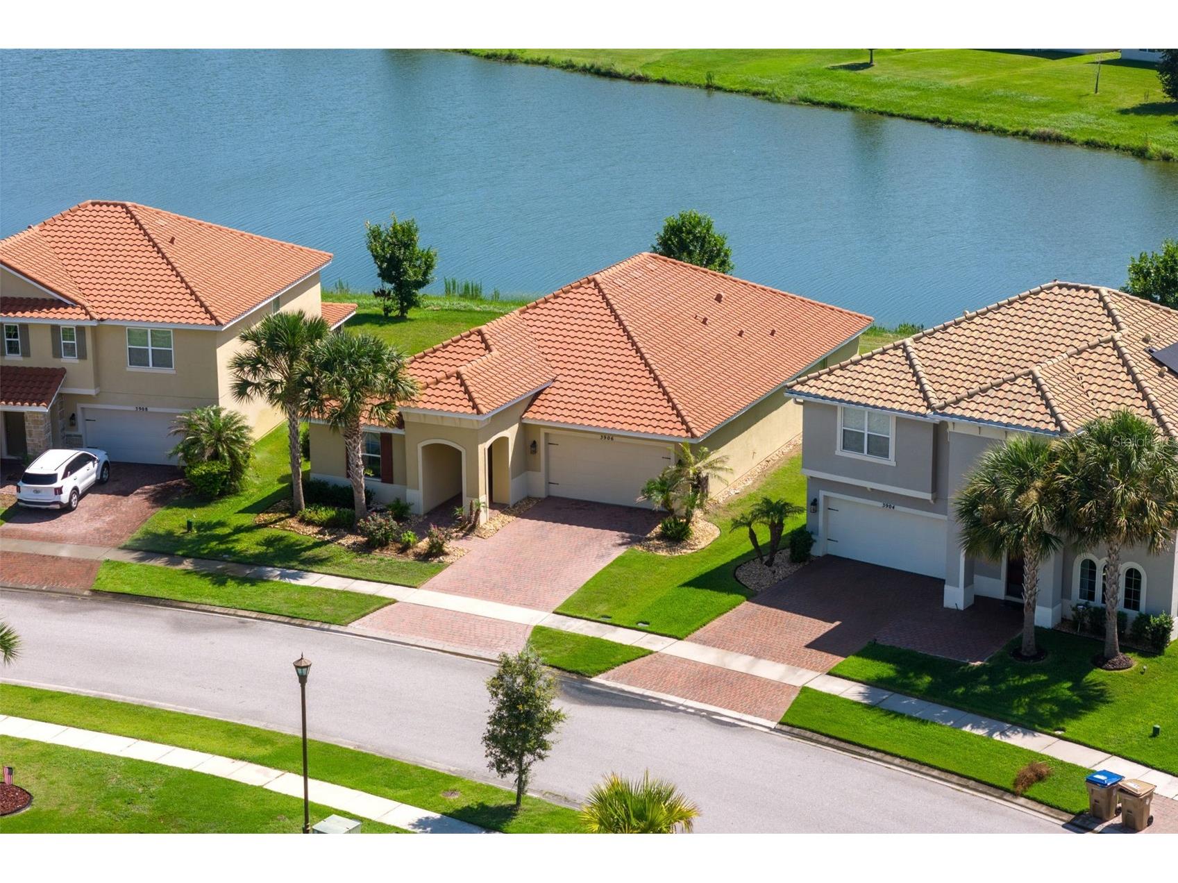 3906 Carrick Bend Drive Kissimmee FL 34746 - LAKE TOHO O6419060 image1