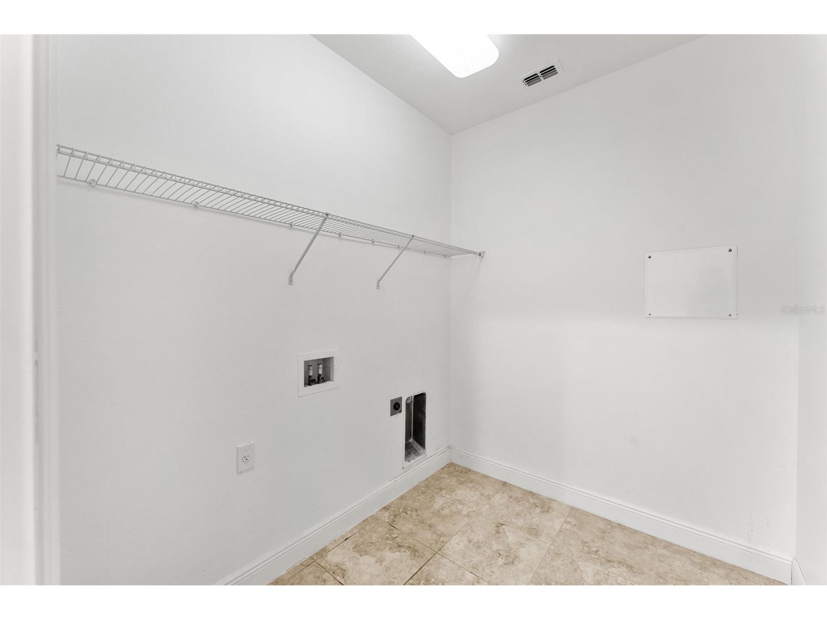 3906 Carrick Bend Drive Kissimmee FL 34746 - LAKE TOHO O6419060 image34