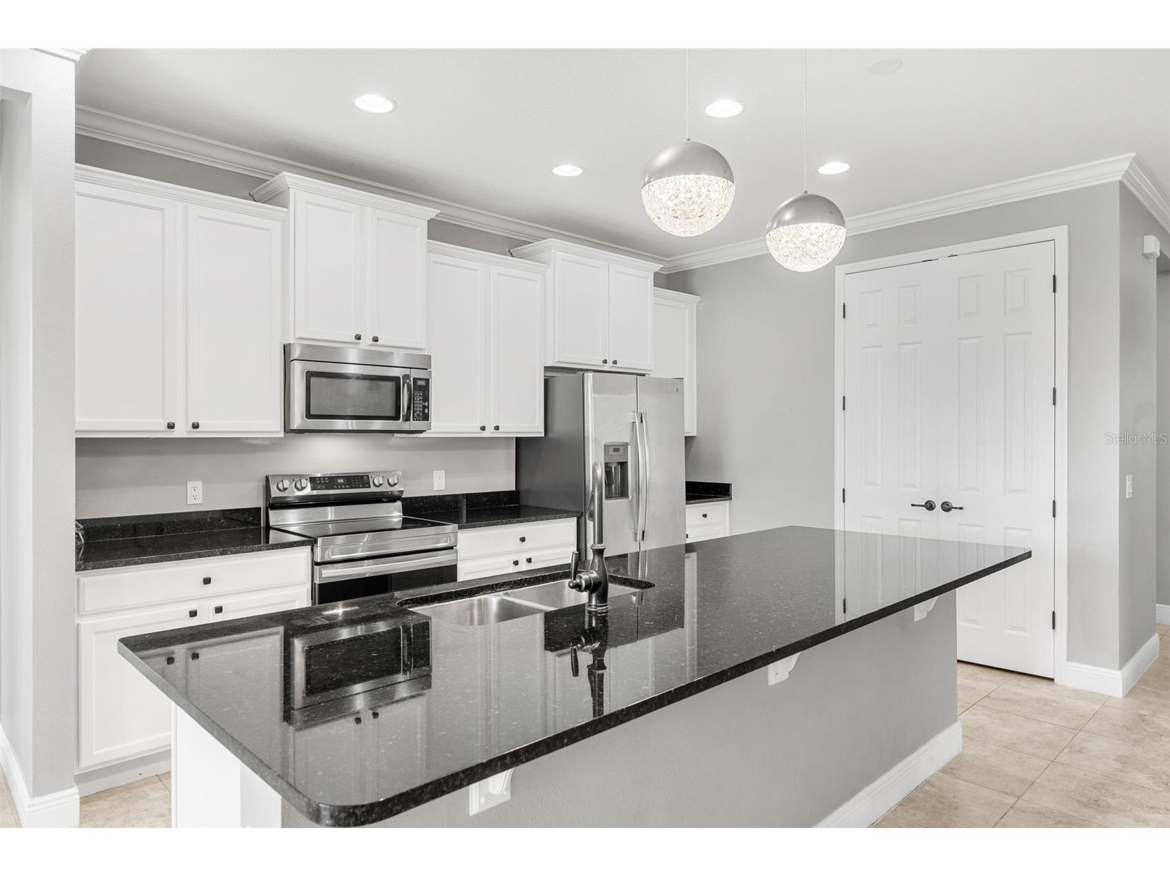 3906 Carrick Bend Drive Kissimmee FL 34746 - LAKE TOHO O6419060 image8