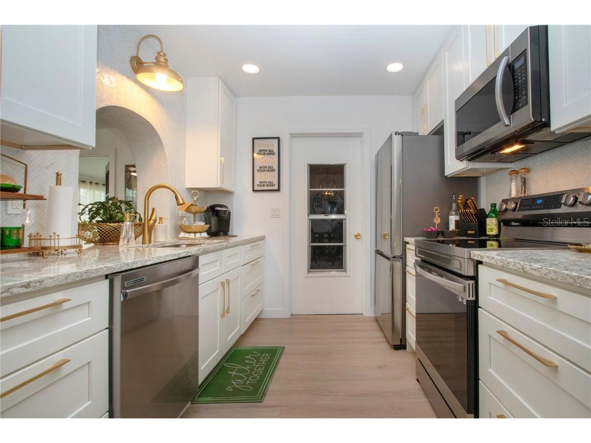 3906 Chinaberry Road Bradenton FL 34208 - BRADEN RIVER VIEW IN COMMUNITY A4660680 image26