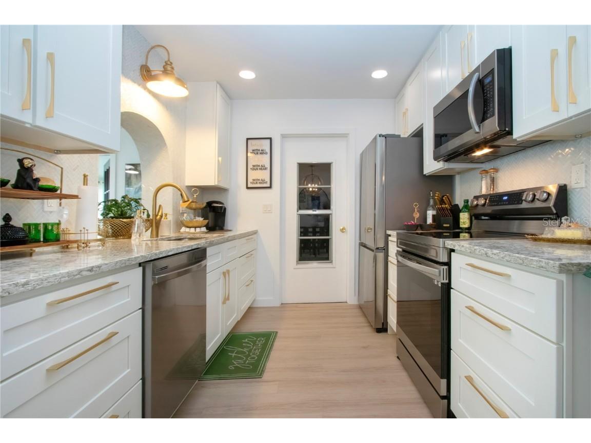 3906 Chinaberry Road Bradenton FL 34208 - BRADEN RIVER VIEW IN COMMUNITY A4660680 image28