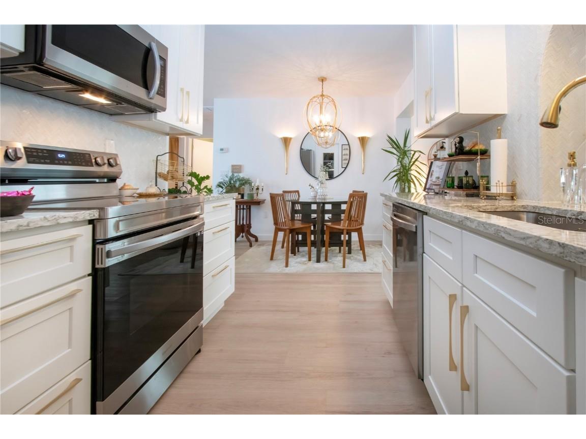 3906 Chinaberry Road Bradenton FL 34208 - BRADEN RIVER VIEW IN COMMUNITY A4660680 image29