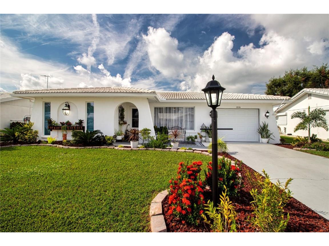 3906 Chinaberry Road Bradenton FL 34208 - BRADEN RIVER VIEW IN COMMUNITY A4660680 image3