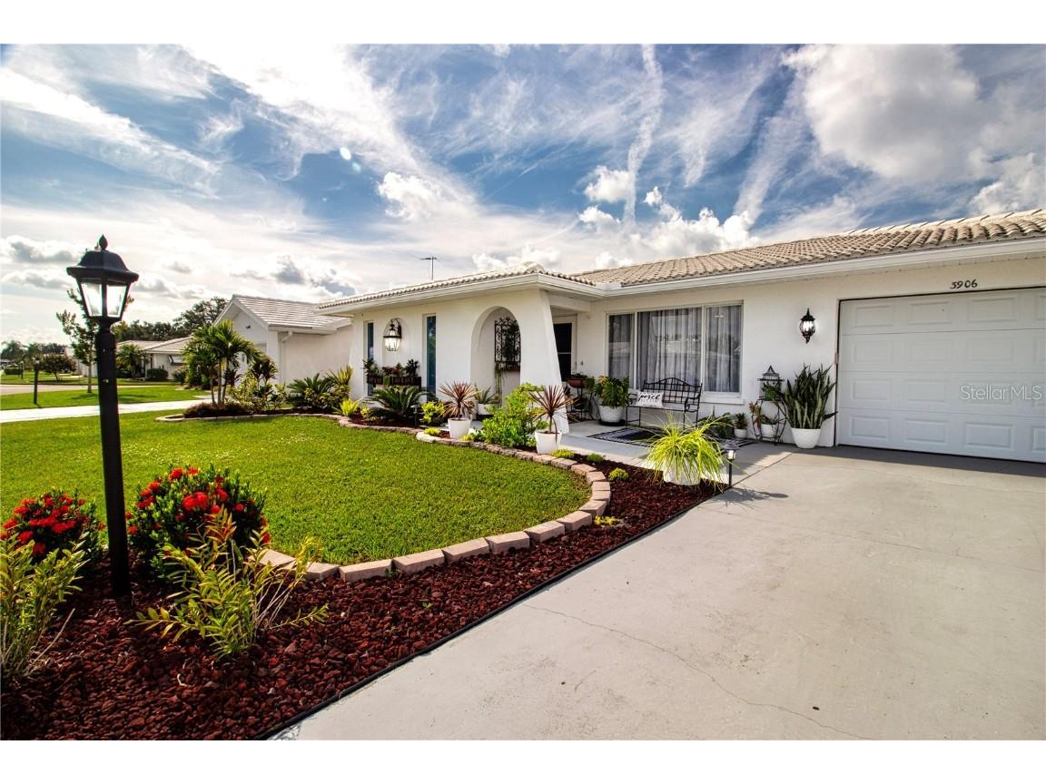 3906 Chinaberry Road Bradenton FL 34208 - BRADEN RIVER VIEW IN COMMUNITY A4660680 image4
