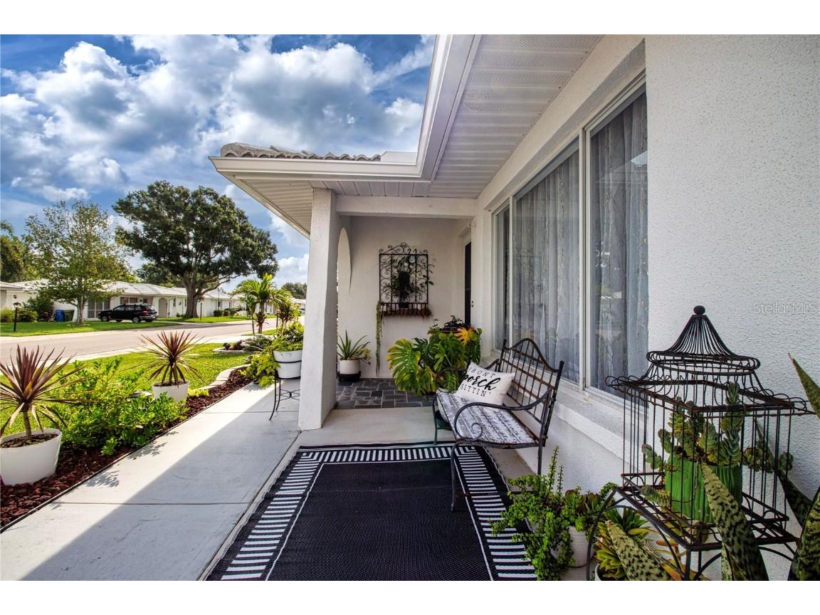 3906 Chinaberry Road Bradenton FL 34208 - BRADEN RIVER VIEW IN COMMUNITY A4660680 image6