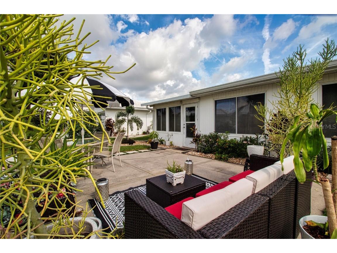 3906 Chinaberry Road Bradenton FL 34208 - BRADEN RIVER VIEW IN COMMUNITY A4660680 image62