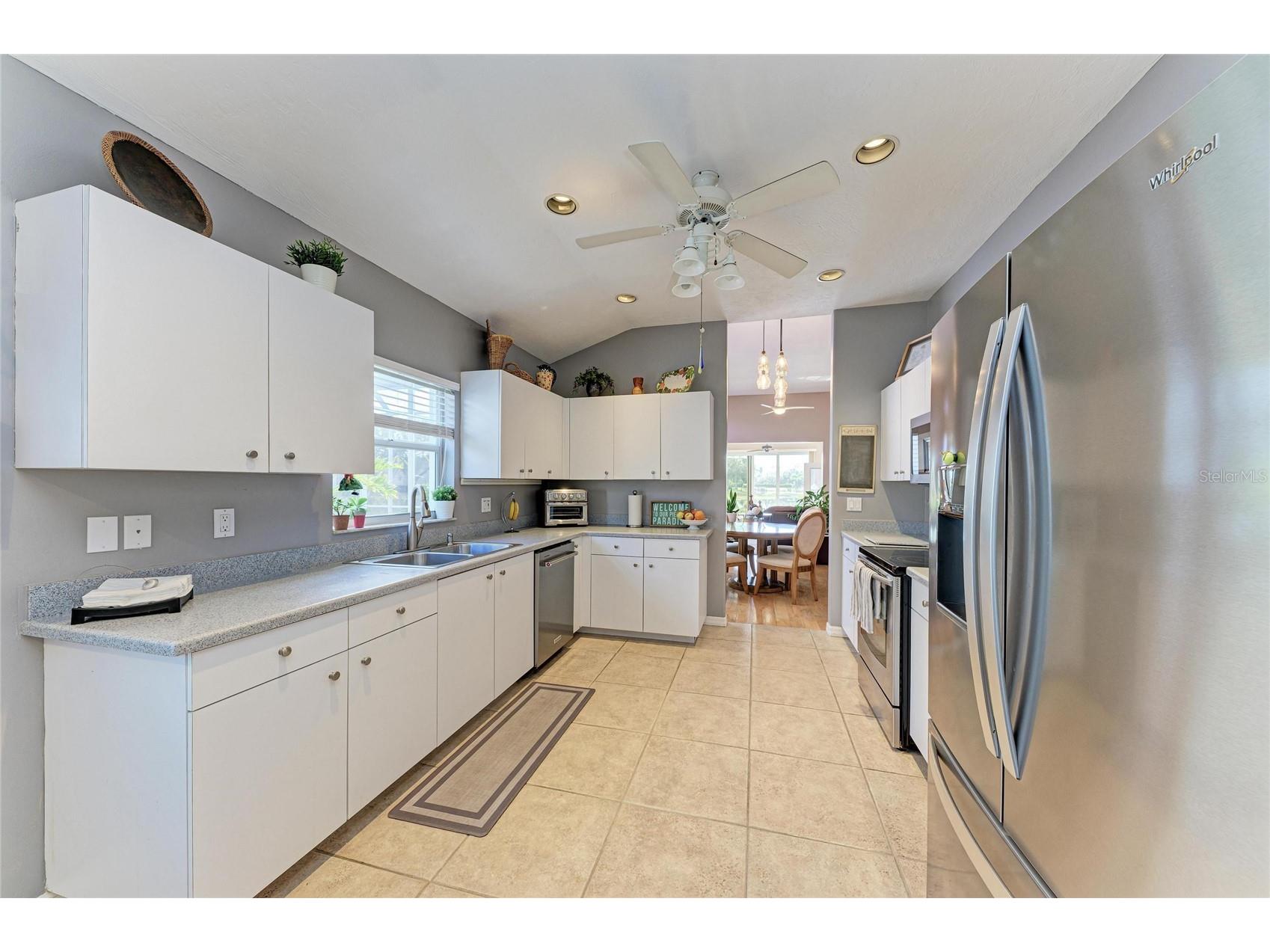 3907 Alamanda Drive Sarasota FL 34238 N6142651 image12