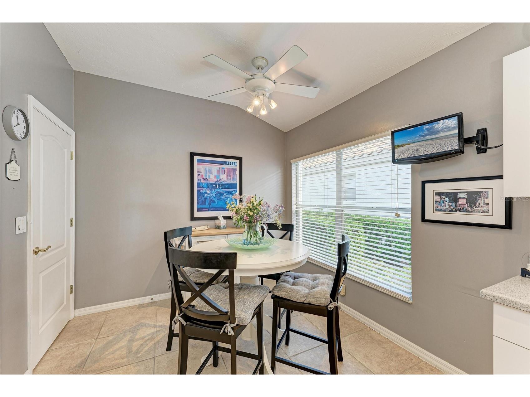 3907 Alamanda Drive Sarasota FL 34238 N6142651 image13