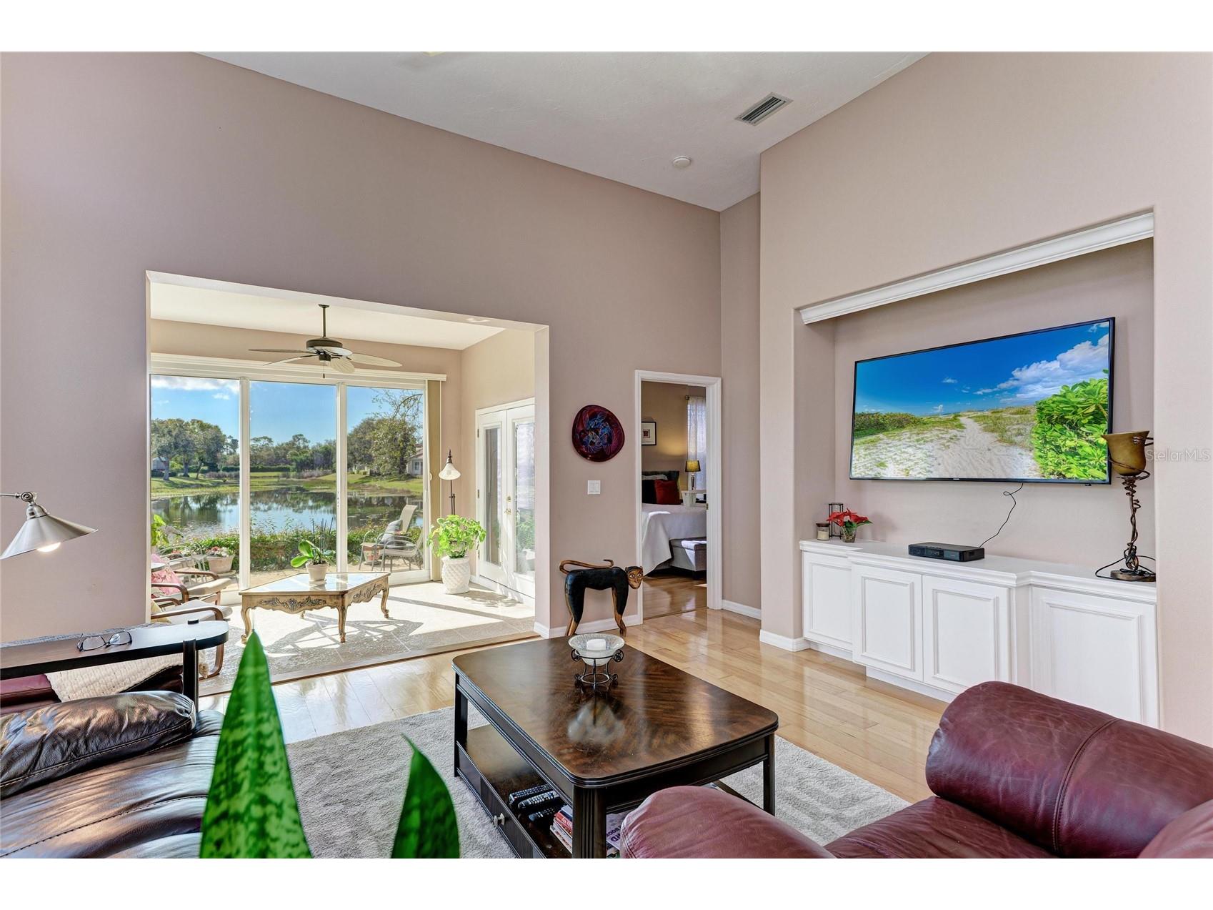 3907 Alamanda Drive Sarasota FL 34238 N6142651 image19