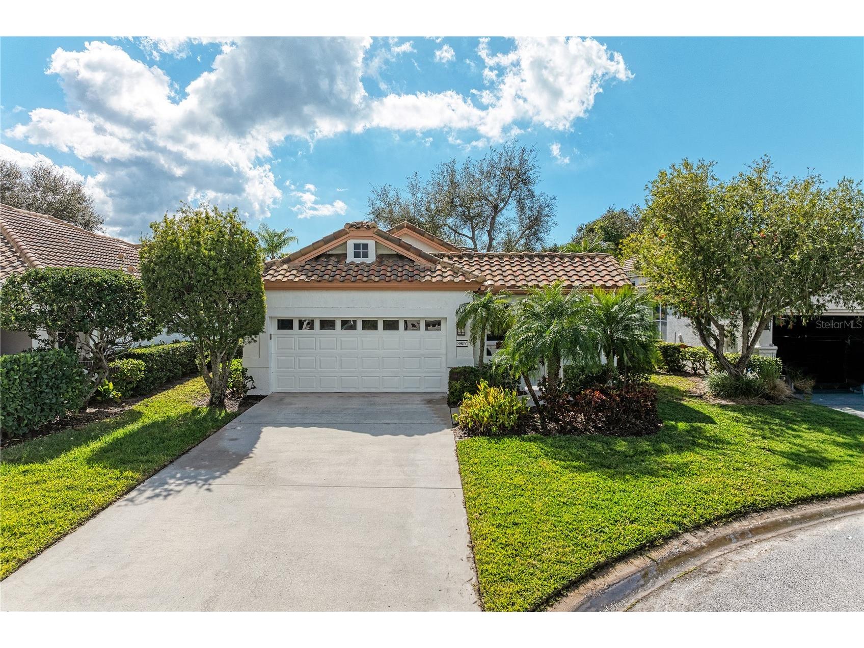 3907 Alamanda Drive Sarasota FL 34238 N6142651 image2
