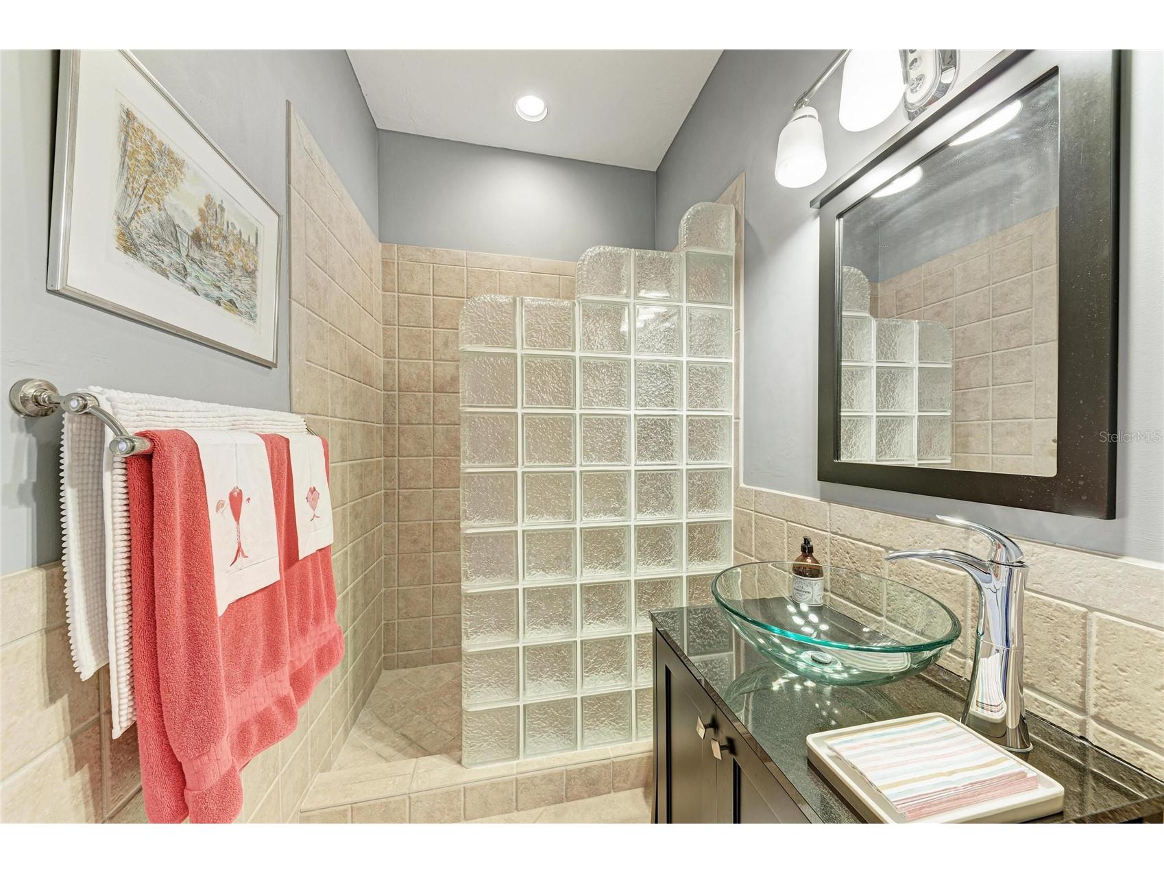 3907 Alamanda Drive Sarasota FL 34238 N6142651 image30