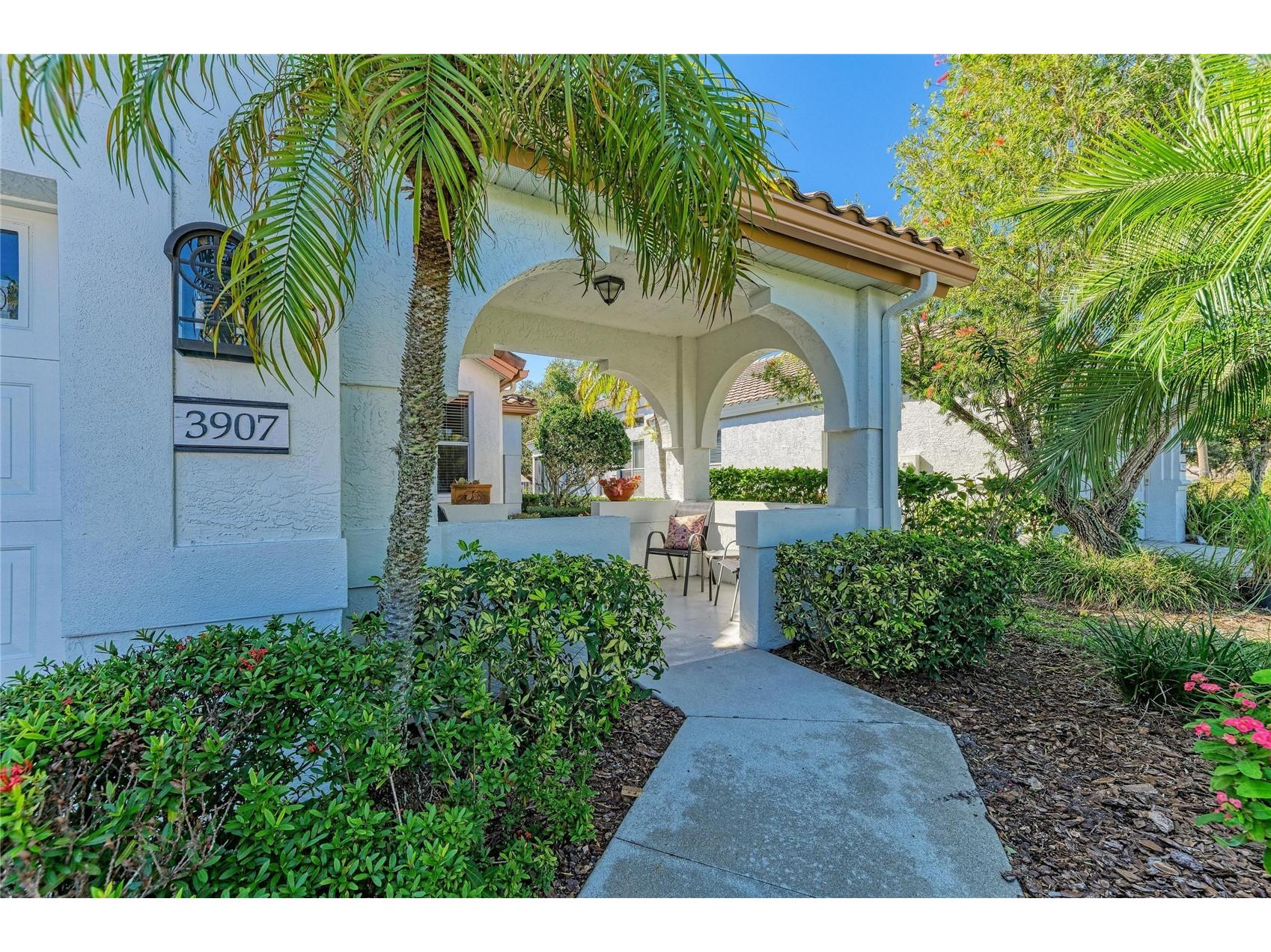 3907 Alamanda Drive Sarasota FL 34238 N6142651 image4