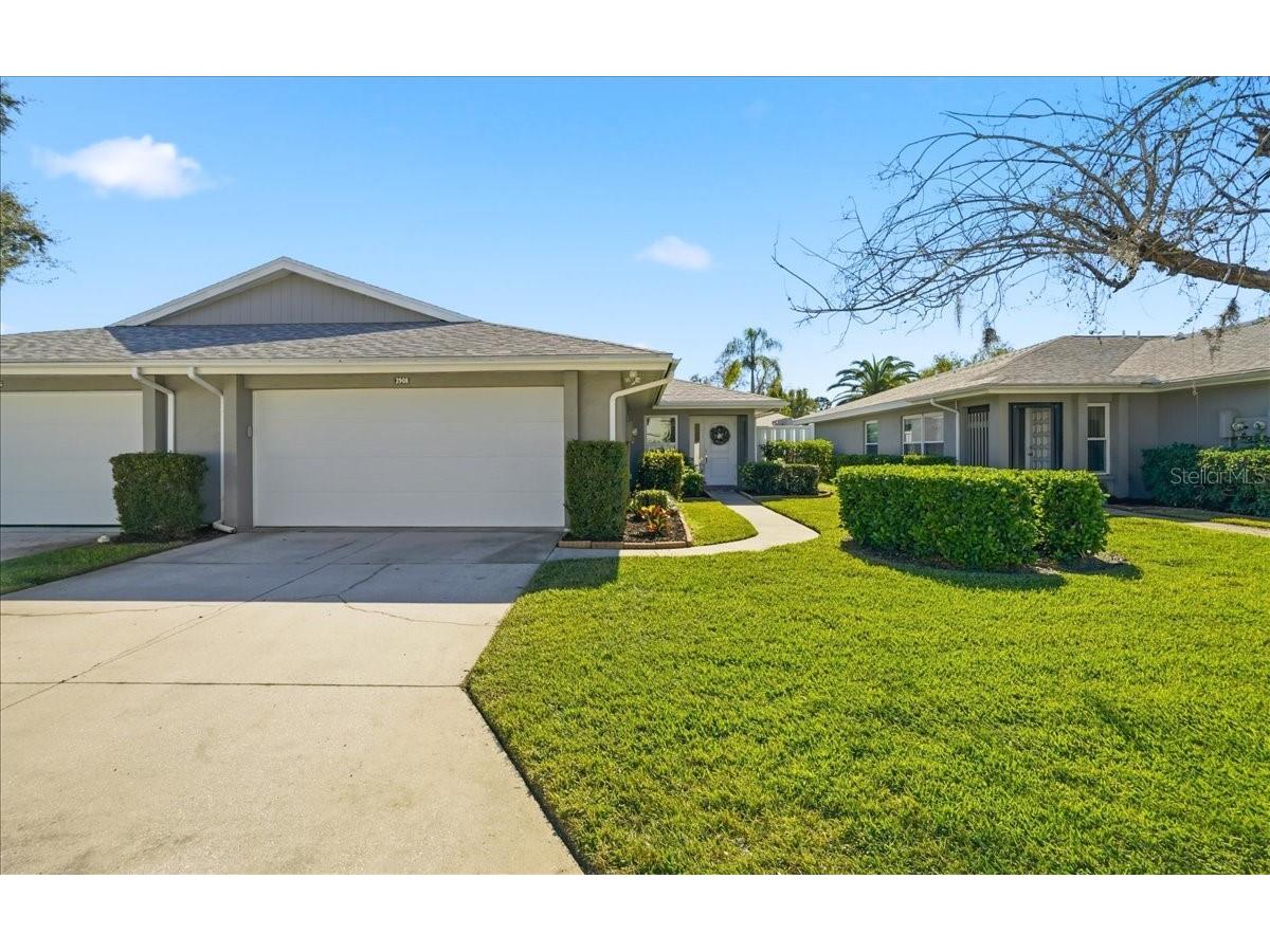 3908 Center Gate Circle #27 Sarasota FL 34233 A4677107 image1
