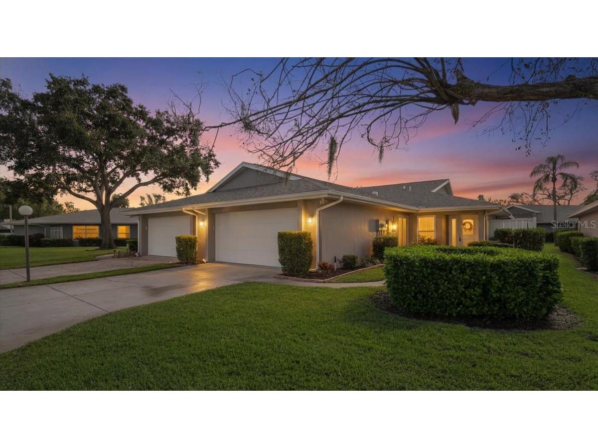 3908 Center Gate Circle #27 Sarasota FL 34233 A4677107 image3
