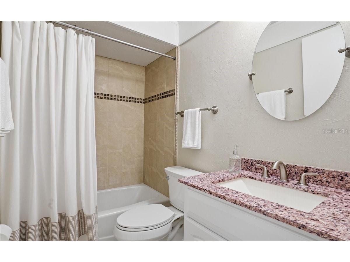 3908 Center Gate Circle #27 Sarasota FL 34233 A4677107 image31